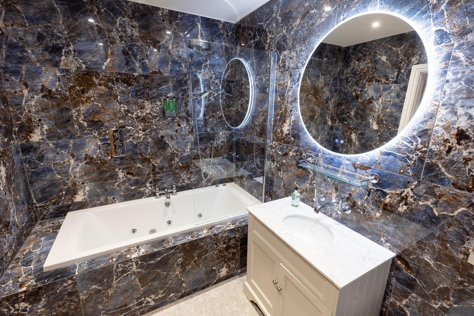 The Resolution Hotel 3*